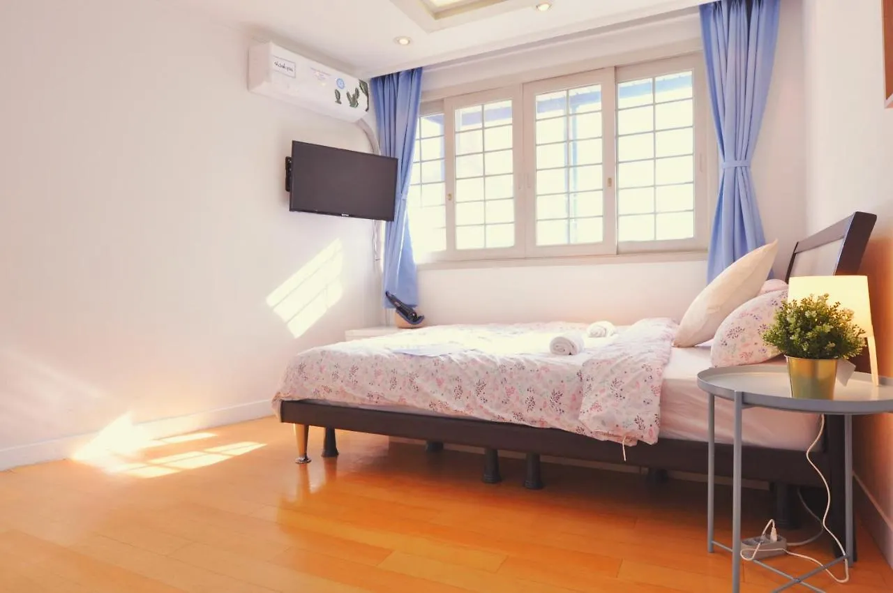 Myeongdong Rooftop Hostel Σεούλ Νότια Κορέα