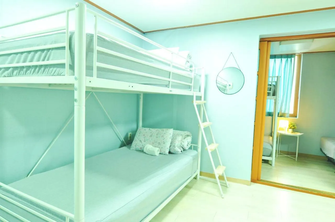 Myeongdong Rooftop Hostel Σεούλ Νότια Κορέα