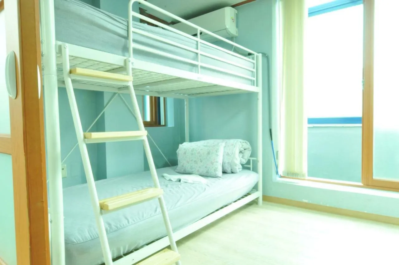 Myeongdong Rooftop Hostel Σεούλ