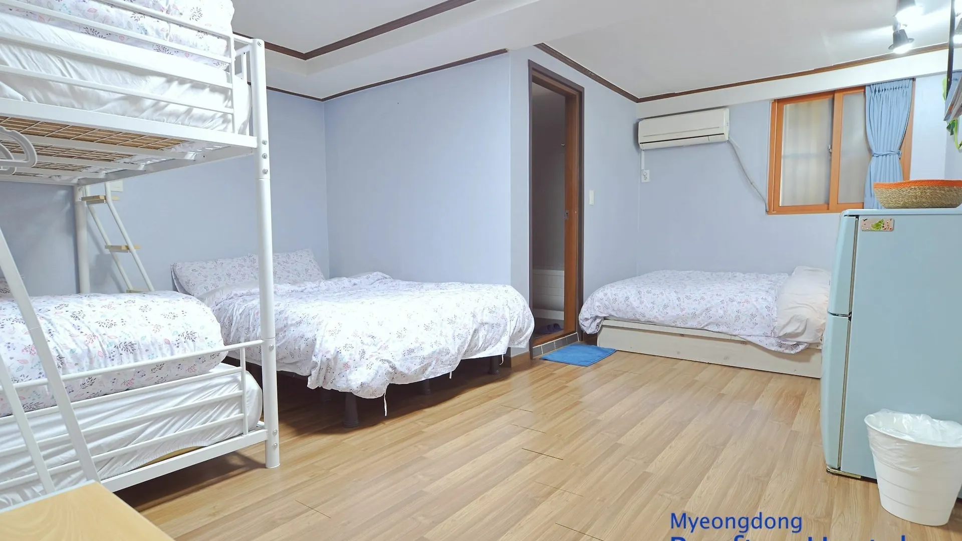 Myeongdong Rooftop Hostel Σεούλ