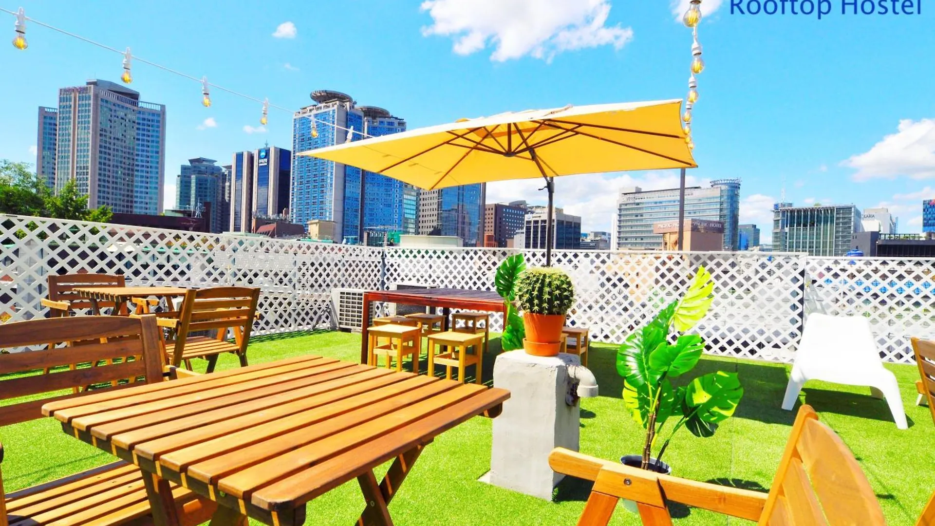 Myeongdong Rooftop Hostel Σεούλ